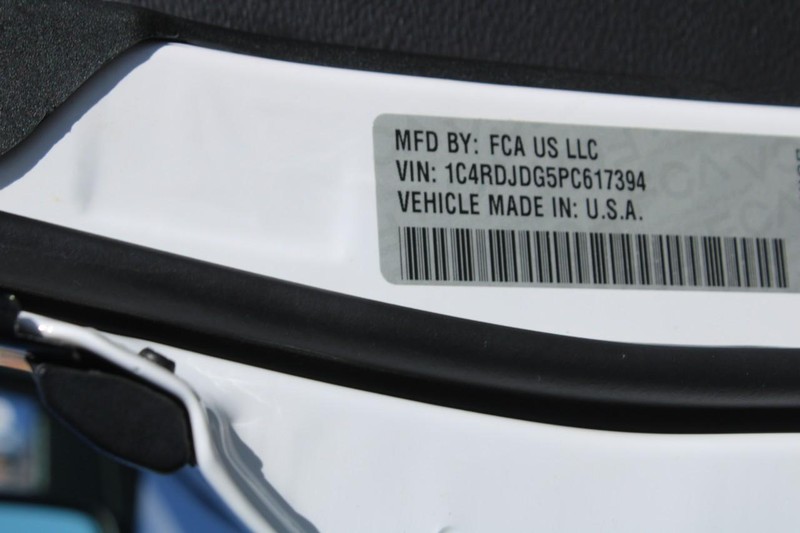 Dodge Durango Vehicle Full-screen Gallery Image 17