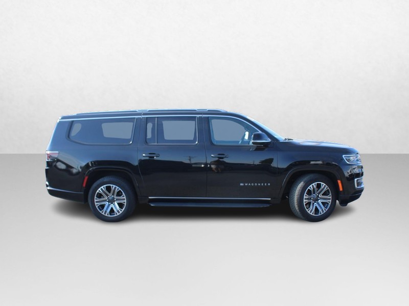 Jeep Wagoneer L Vehicle Image 02