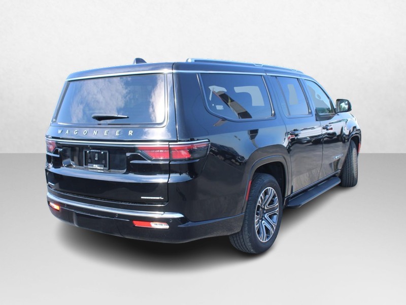 Jeep Wagoneer L Vehicle Image 03