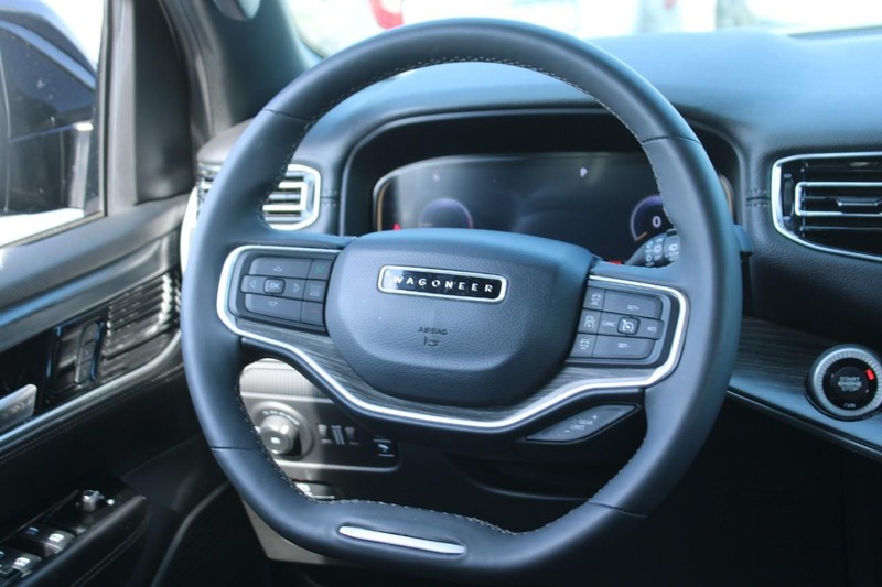 Jeep Wagoneer L Vehicle Image 14