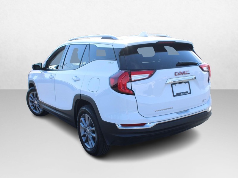 GMC Terrain Vehicle Full-screen Gallery Image 05