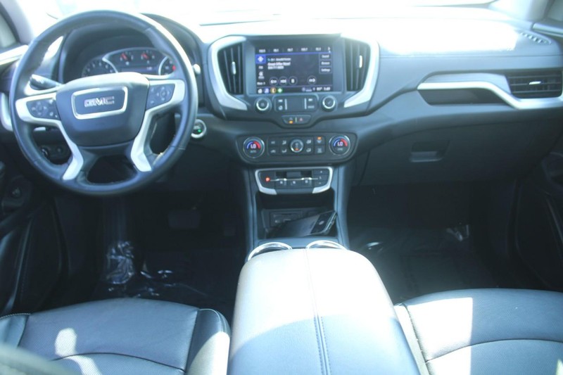 GMC Terrain Vehicle Full-screen Gallery Image 13