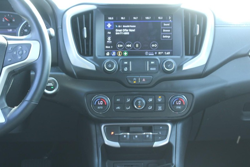 GMC Terrain Vehicle Full-screen Gallery Image 15