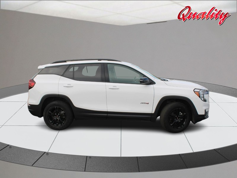 GMC Terrain Vehicle Image 02