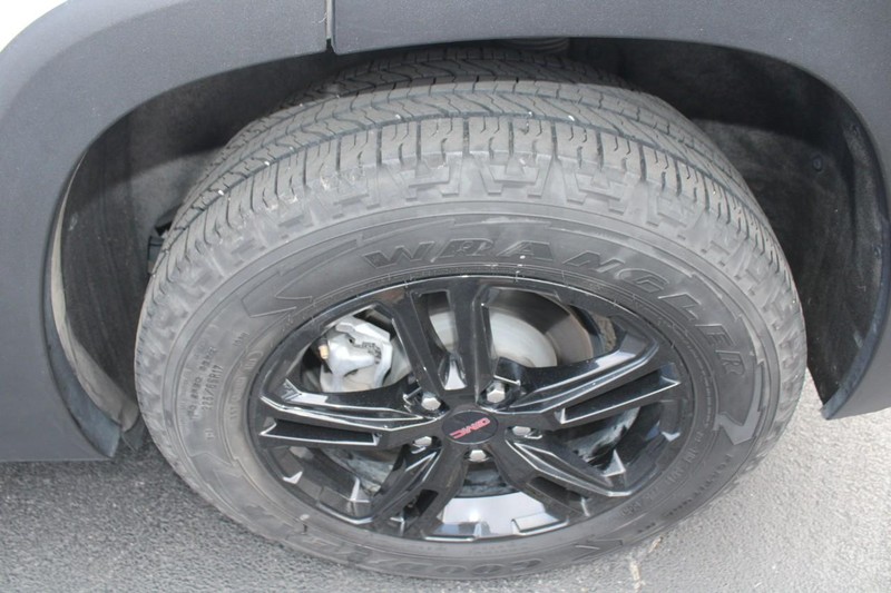 GMC Terrain Vehicle Image 07