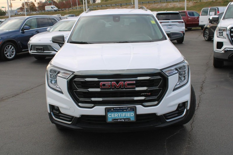 GMC Terrain Vehicle Image 10
