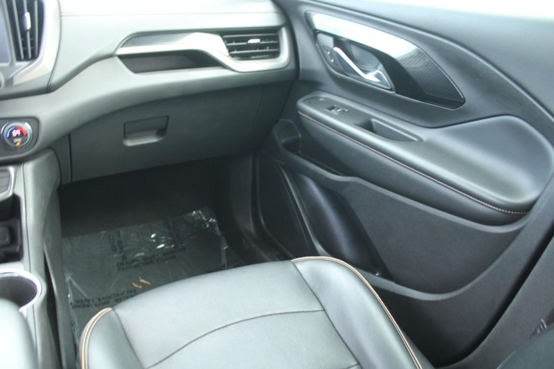 GMC Terrain Vehicle Image 16