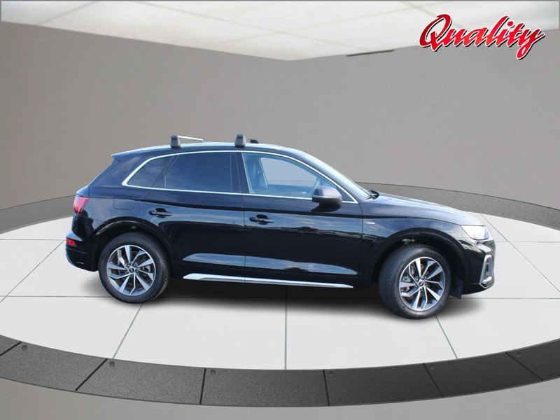 Audi Q5 Vehicle Image 02