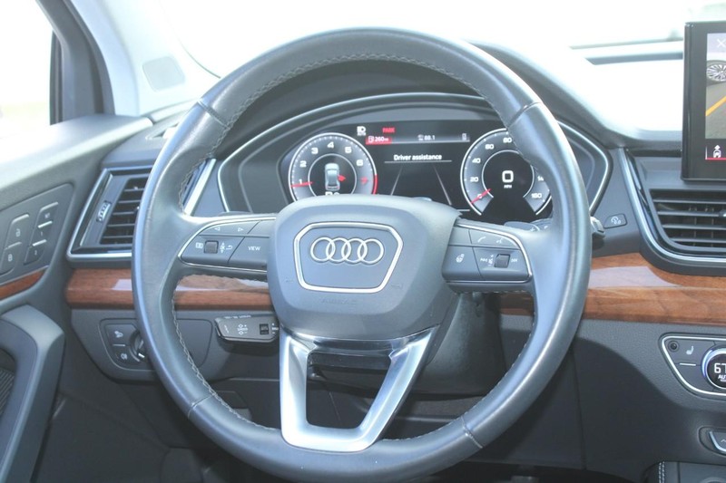 Audi Q5 Vehicle Image 14