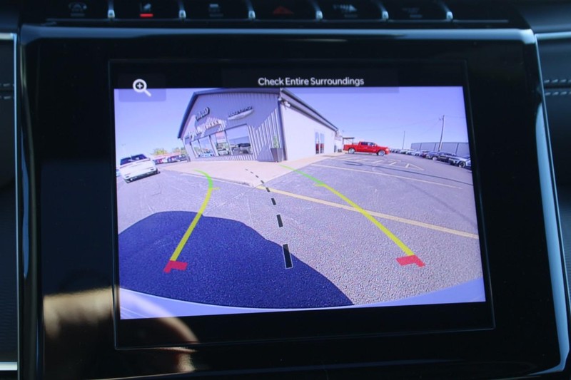 Jeep Grand Cherokee Vehicle Image 09