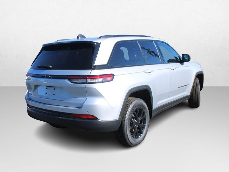 Jeep Grand Cherokee Vehicle Image 03