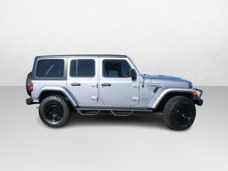 Jeep Wrangler Vehicle Image 02