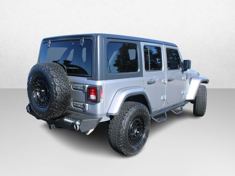 Jeep Wrangler Vehicle Image 03