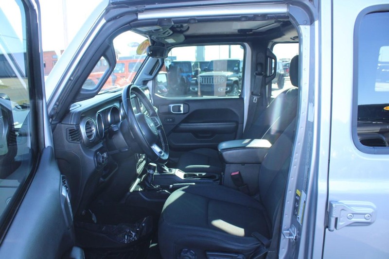 Jeep Wrangler Vehicle Image 08