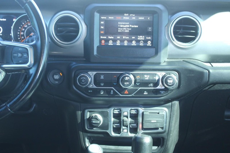 Jeep Wrangler Vehicle Image 15