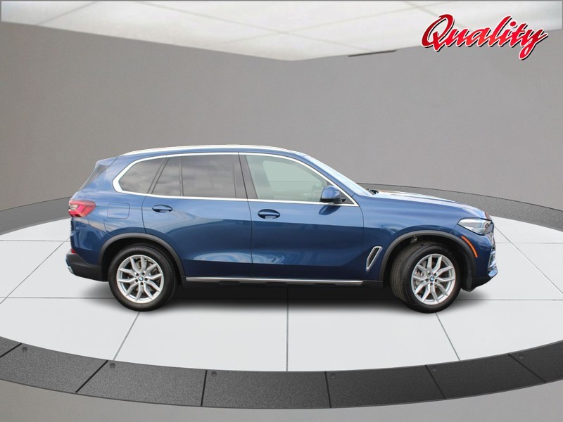 BMW X5 Vehicle Image 02