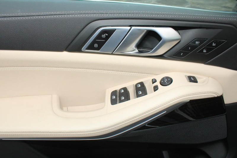 BMW X5 Vehicle Image 08