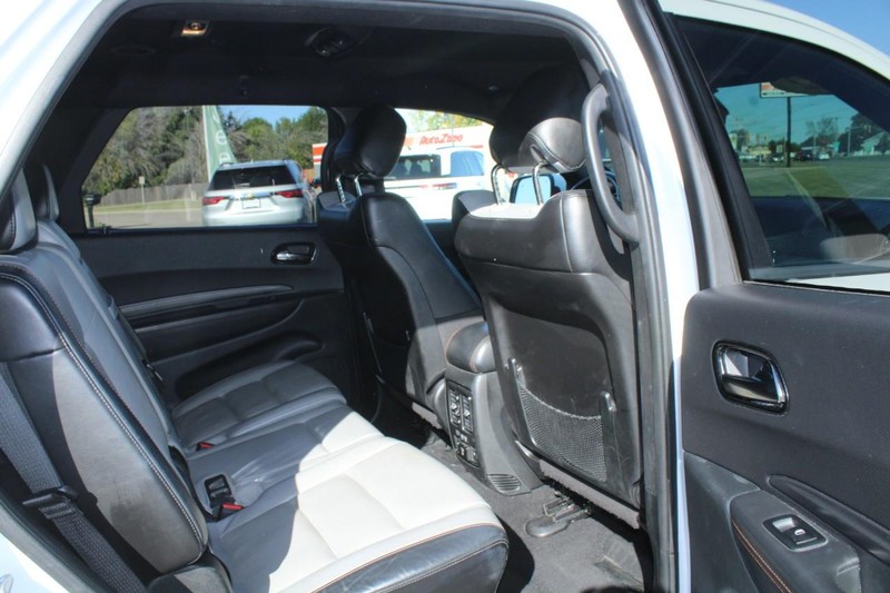 Dodge Durango Vehicle Full-screen Gallery Image 12