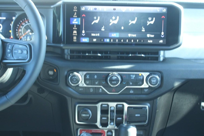 Jeep Wrangler Vehicle Image 07