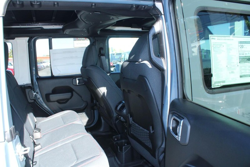 Jeep Wrangler Vehicle Image 04