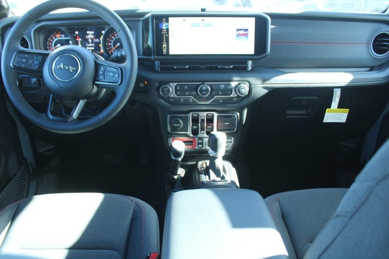 Jeep Wrangler Vehicle Image 05