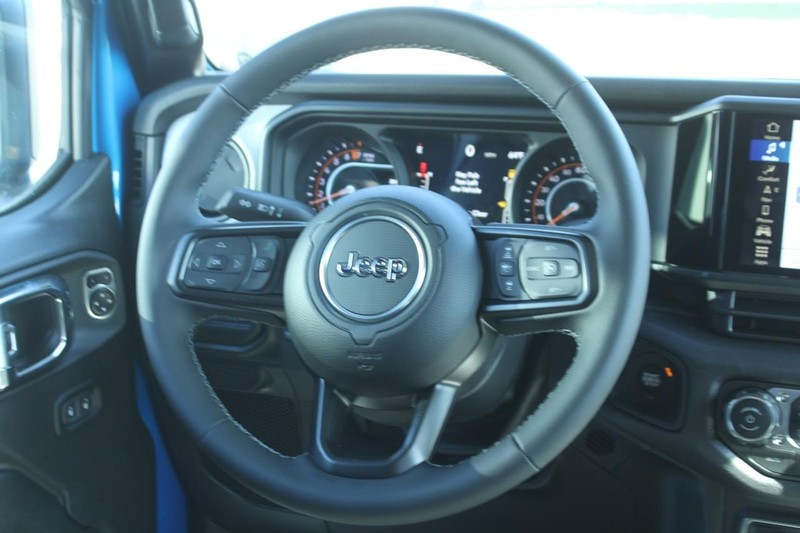 Jeep Gladiator Vehicle Image 06