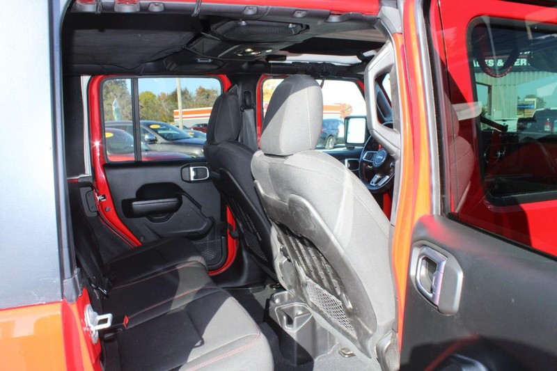 Jeep Wrangler Unlimited Vehicle Image 12