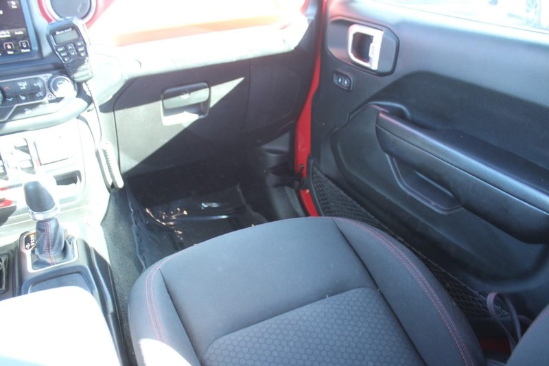 Jeep Wrangler Unlimited Vehicle Image 16