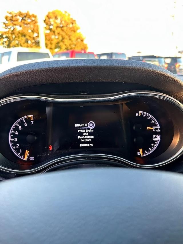 Jeep Grand Cherokee Vehicle Image 09