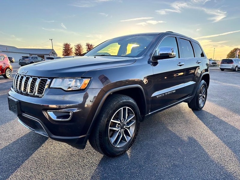 Jeep Grand Cherokee Vehicle Image 03
