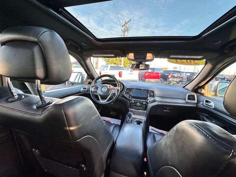 Jeep Grand Cherokee Vehicle Image 07