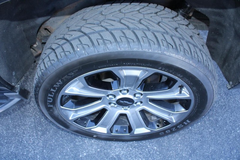 Chevrolet Tahoe Vehicle Full-screen Gallery Image 07