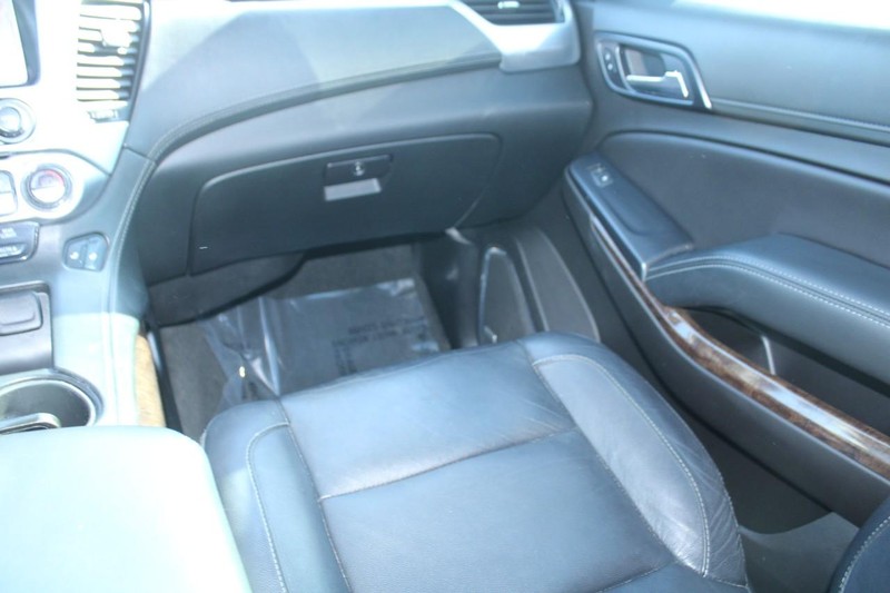Chevrolet Tahoe Vehicle Full-screen Gallery Image 17