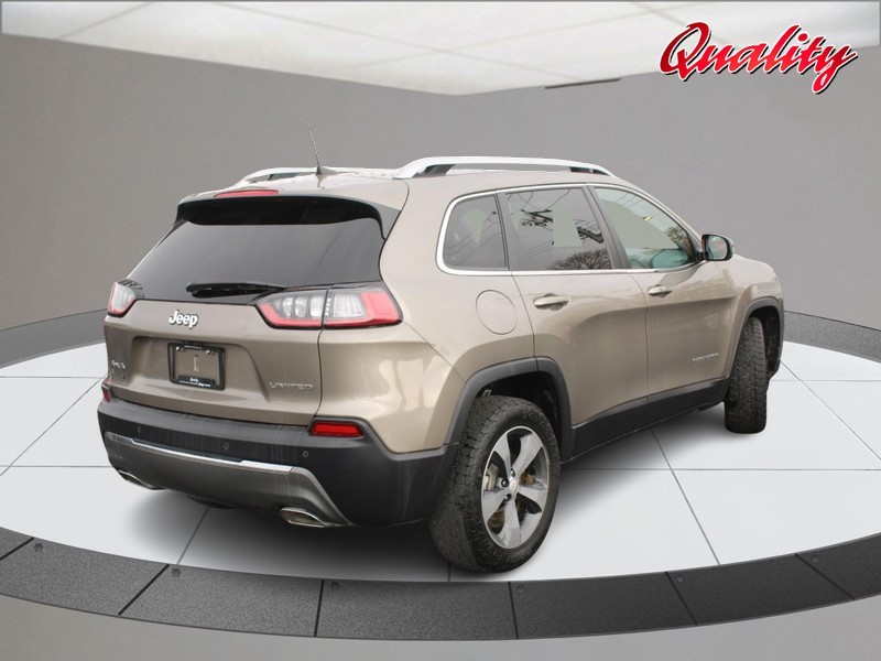 Jeep Cherokee Vehicle Image 03