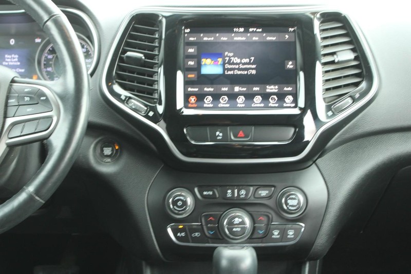 Jeep Cherokee Vehicle Image 15