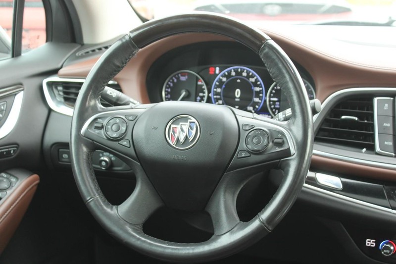 Buick Enclave Vehicle Image 14