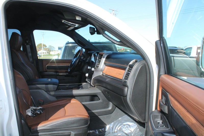 Ram 2500 Vehicle Image 11