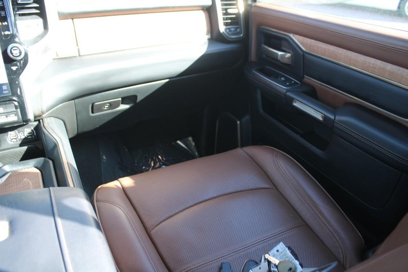 Ram 2500 Vehicle Image 16