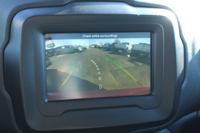 Jeep Renegade Vehicle Image 20