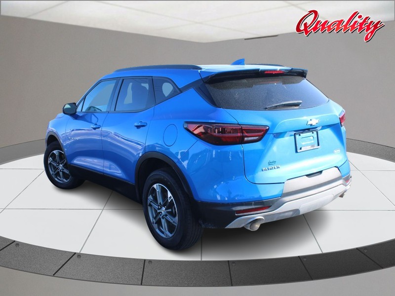 Chevrolet Blazer Vehicle Image 05