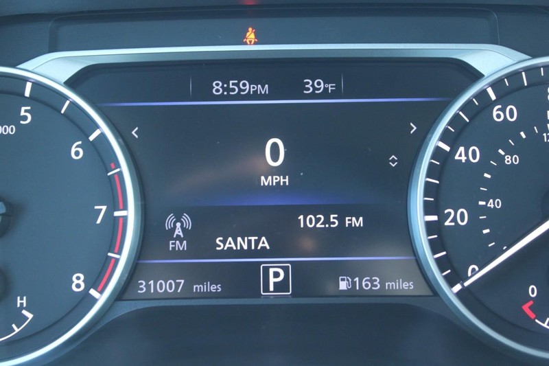 Nissan Sentra Vehicle Image 19