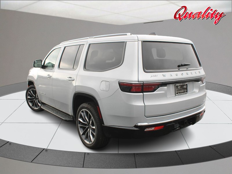 Jeep Wagoneer Vehicle Image 05