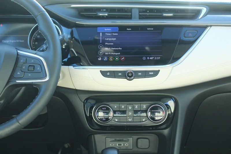 Buick Encore GX Vehicle Full-screen Gallery Image 15
