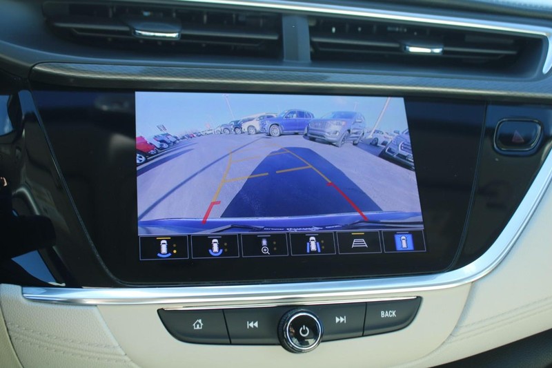 Buick Encore GX Vehicle Full-screen Gallery Image 21