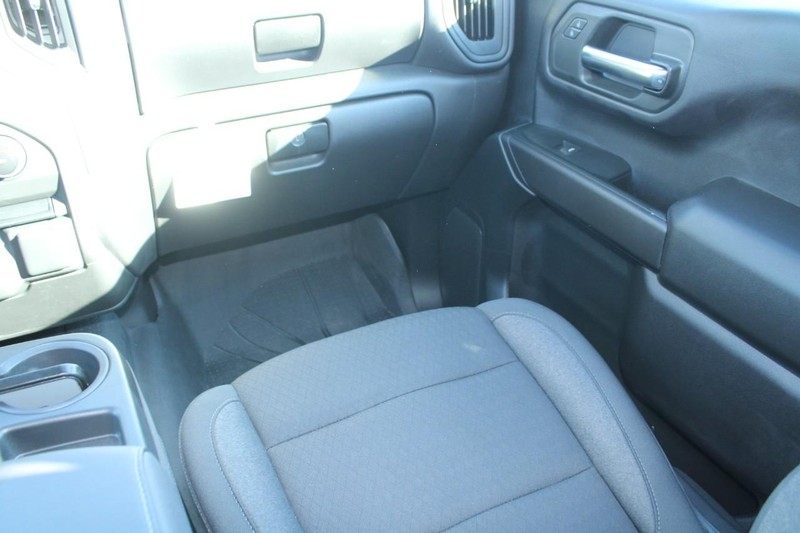 Chevrolet Silverado 1500 Vehicle Image 16