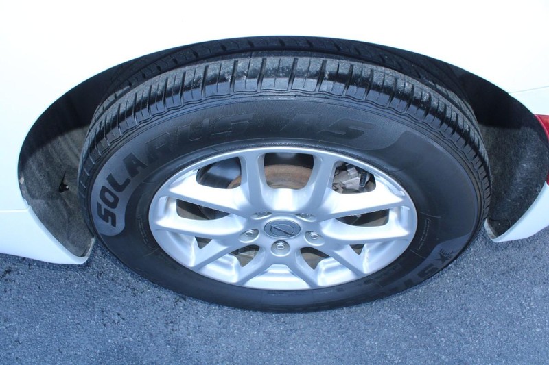 Chrysler Pacifica Vehicle Image 06