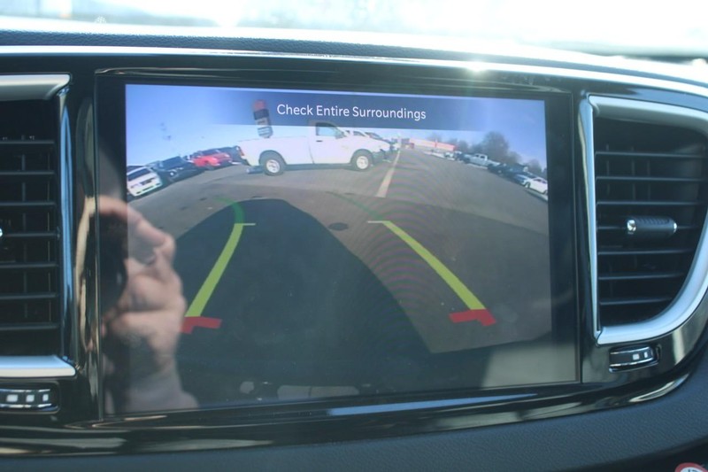 Chrysler Pacifica Vehicle Image 20