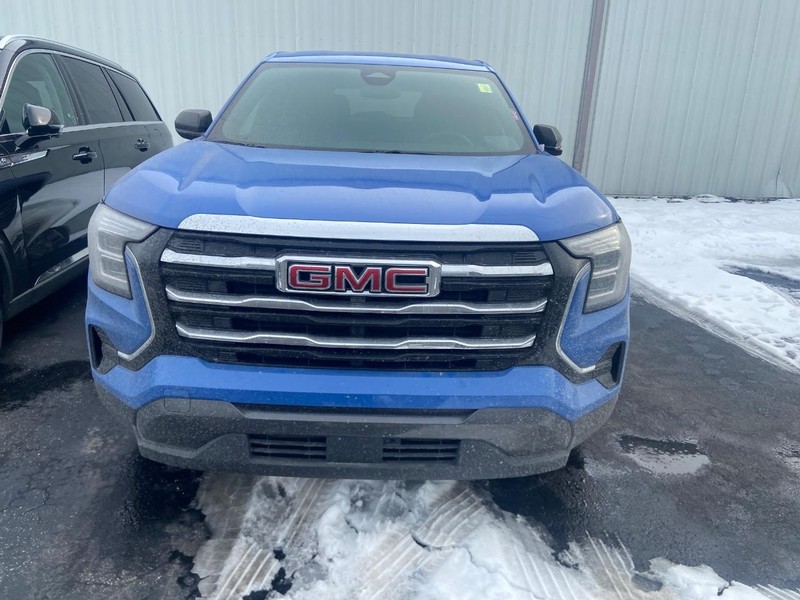 GMC Terrain Vehicle Image 02