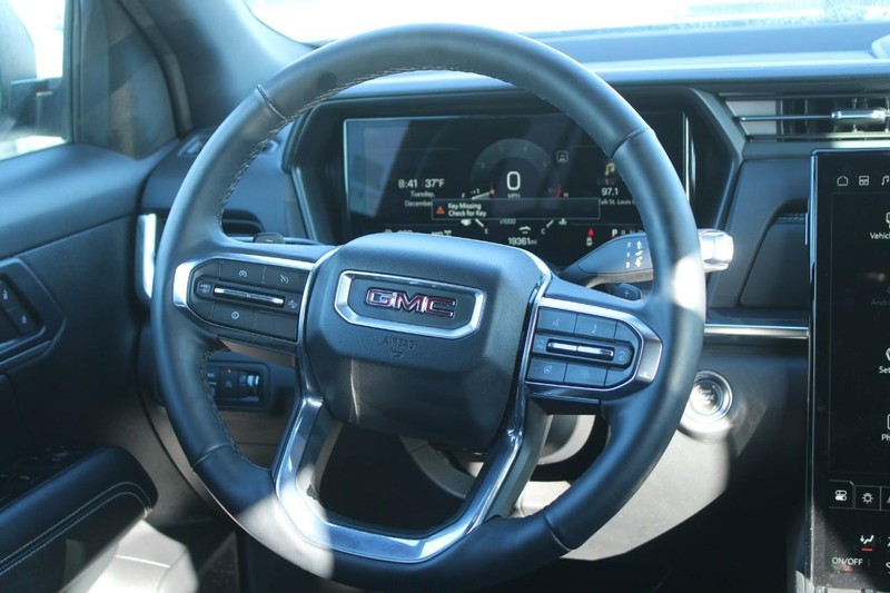 GMC Terrain Vehicle Image 14