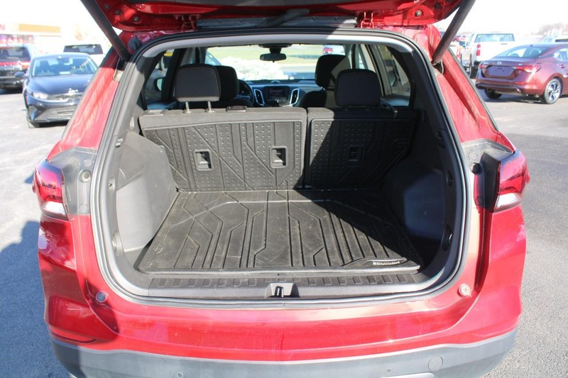 Chevrolet Equinox Vehicle Full-screen Gallery Image 06
